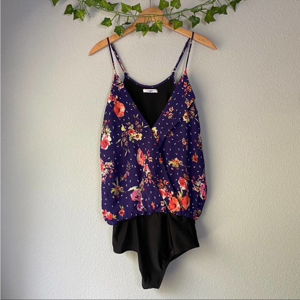 Roam Floral Print Bodysuit Size L Large Strappy Tank Top Blouse Good Condition